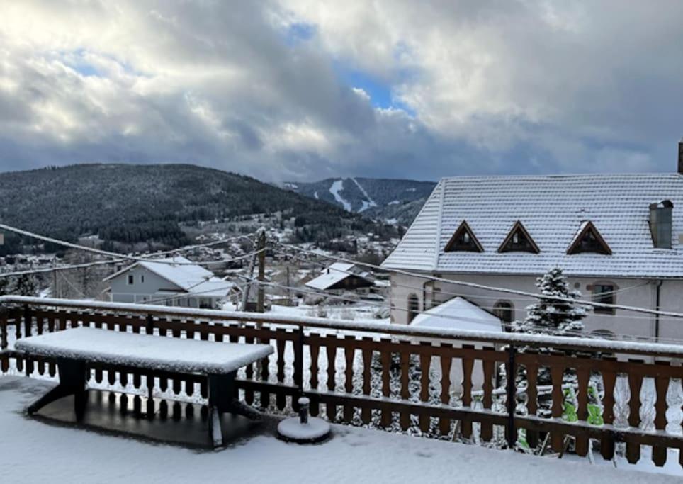 Appartement La Galerie De Meme Gérardmer Esterno foto
